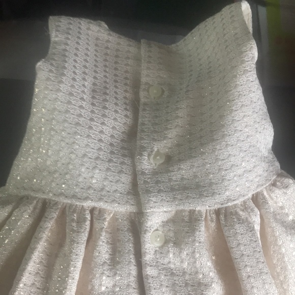 Carters baby girls Beautiful gold dress . - Picture 6 of 8